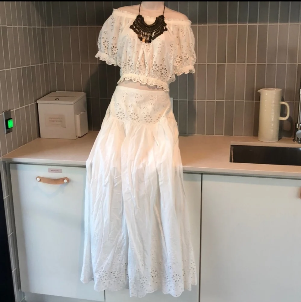 🌜Spell🌛 White Lacey Skirt with Side Slits - Picture 5 of 8